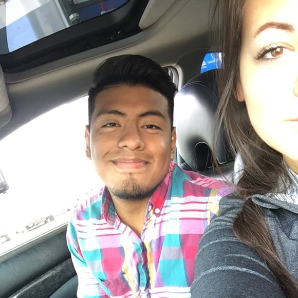 Meet your Posher, Juan - Picture 2 of 2